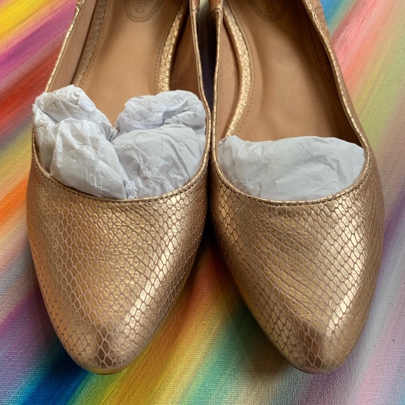 CorsoComo platinum metallic snake morrison flatEUC - Picture 2 of 8